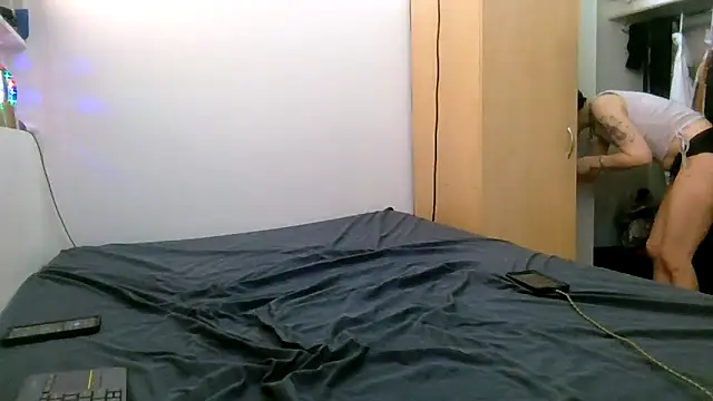 Snapshot of Empress_Lilith chatting on February 24, 2026, 6:31 pm Empress Lilith online show from February 24, 2026, 6:31 pm