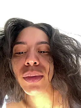 Snapshot of catee_martinez chatting on November 7, 2025, 5:17 pm catee martinez online show from November 7, 2025, 5:17 pm