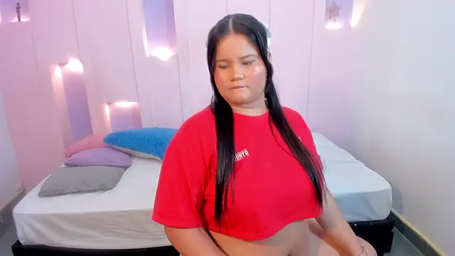 SaraVixen8 online show from December 18, 2025, 11:47 am