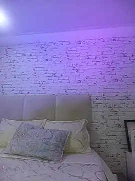 April Kay online show from November 16, 2025, 3:33 am