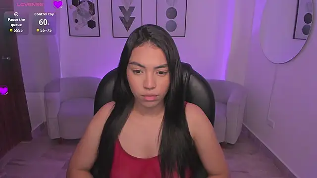 Snapshot of emma_connor1 chatting on December 15, 2025, 11:27 am emma connor1 online show from December 15, 2025, 11:27 am