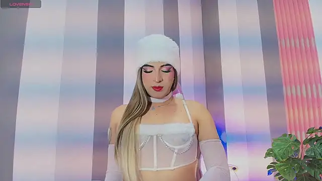 Snapshot of camii_raux chatting on November 8, 2025, 4:05 am camii raux online show from November 8, 2025, 4:05 am