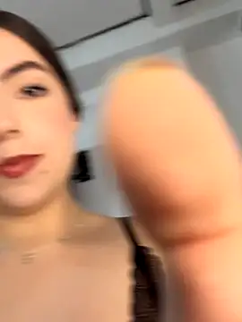 Koralyn 44 online show from November 6, 2025, 9:30 pm