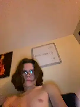 XxAdenxX online show from May 15, 2026, 2:53 am