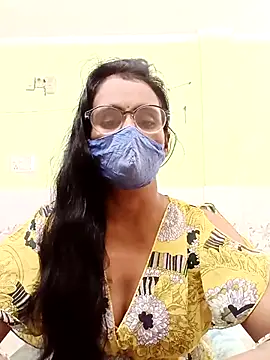 sanjana077 online show from November 11, 2025, 7:03 am