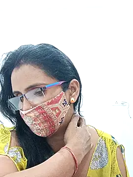 sanjana077 online show from March 19, 2026, 10:32 pm