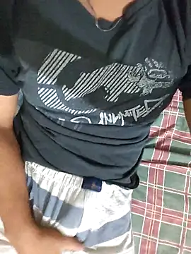 deduardo1302 online show from December 16, 2025, 5:33 am