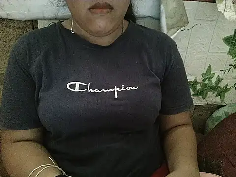 Snapshot of fluffy_raa chatting on July 12, 2026, 6:58 am fluffy raa online show from July 12, 2026, 6:58 am