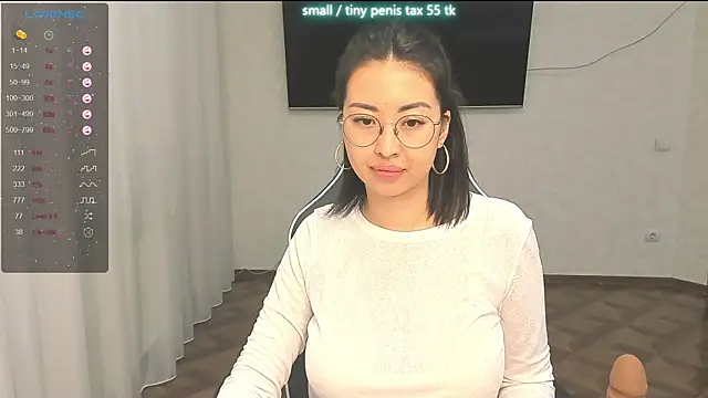 SofiaNour online show from November 24, 2025, 6:41 pm