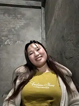 Snapshot of MINSSA502 chatting on December 2, 2025, 8:21 pm MINSSA502 online show from December 2, 2025, 8:21 pm