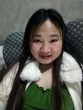 Snapshot of MINSSA502 chatting on December 17, 2025, 11:10 pm MINSSA502 online show from December 17, 2025, 11:10 pm