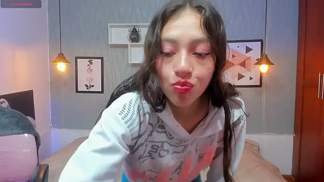 Valery clk online show from November 5, 2025, 3:04 pm