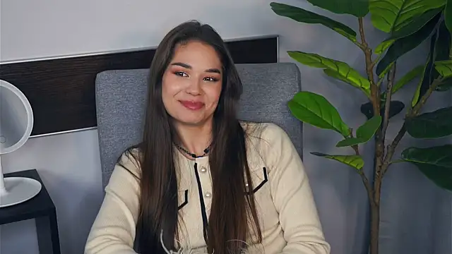 JanelKofron online show from November 8, 2025, 1:47 pm