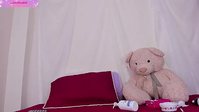 Nyra lux16 online show from January 17, 2026, 7:34 am