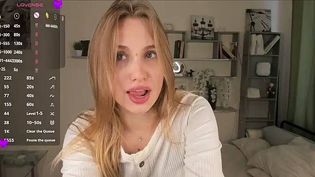 Snapshot of TawnyaVanschaick chatting on February 6, 2026, 11:17 am TawnyaVanschaick online show from February 6, 2026, 11:17 am