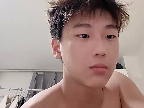 yangyang2006 online show from November 8, 2025, 1:58 pm