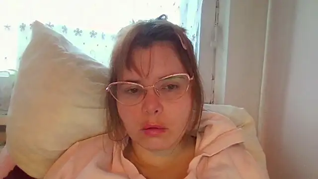 HornyElena online show from November 26, 2025, 2:06 pm