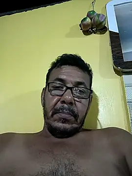 bruno 324278 online show from May 6, 2026, 2:26 am