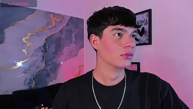 Isaac Kurtt online show from December 13, 2025, 8:04 pm