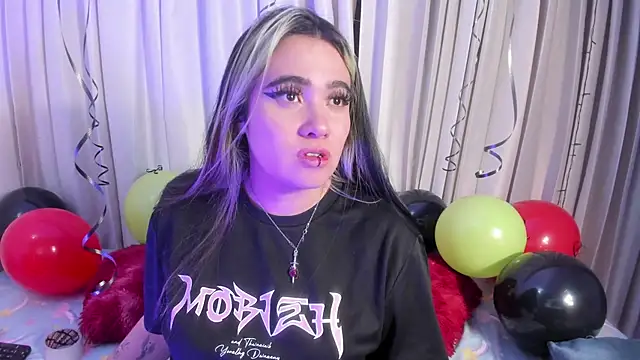 Lilith Zenith  online show from March 6, 2026, 4:07 am