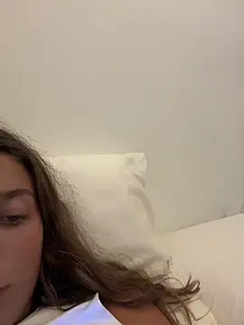 lounaaxangel online show from November 23, 2025, 4:06 pm