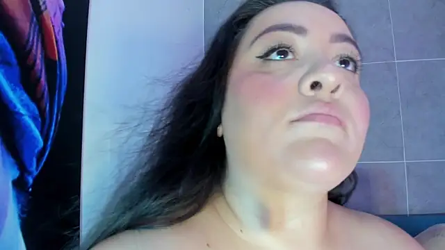 Katypersian  online show from December 4, 2025, 5:23 pm