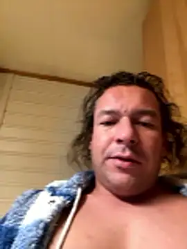 miguel910921 online show from January 9, 2026, 9:38 am