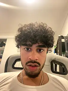 Snapshot of jayluvsu69 chatting on November 6, 2025, 8:29 am jayluvsu69 online show from November 6, 2025, 8:29 am