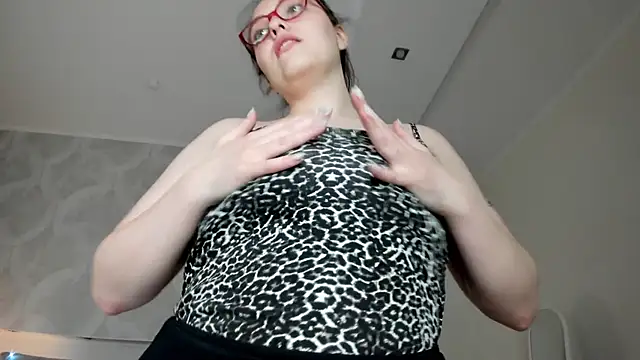 Mersedes Rosso online show from November 24, 2025, 1:22 pm