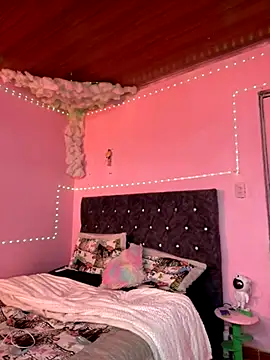 Snapshot of Bay_freedo chatting on November 17, 2025, 1:26 pm Bay freedo online show from November 17, 2025, 1:26 pm