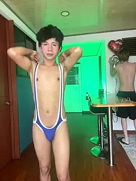 Snapshot of Bay_freedo chatting on December 20, 2025, 9:17 pm Bay freedo online show from December 20, 2025, 9:17 pm