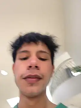 Snapshot of Bay_freedo chatting on November 16, 2025, 9:19 pm Bay freedo online show from November 16, 2025, 9:19 pm