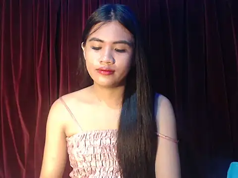 Snapshot of Rema_thebigcock chatting on December 21, 2025, 3:47 pm Rema thebigcock online show from December 21, 2025, 3:47 pm