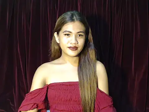 Snapshot of Rema_thebigcock chatting on November 17, 2025, 8:40 am Rema thebigcock online show from November 17, 2025, 8:40 am