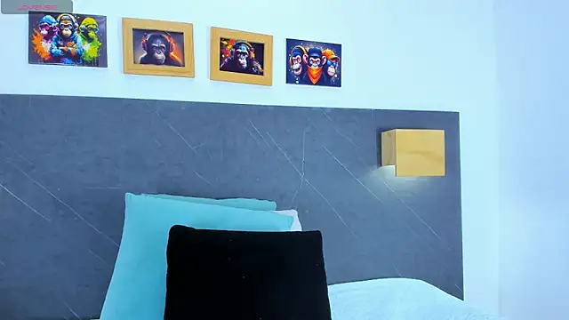 Snapshot of Andhrea_Vale chatting on February 18, 2026, 12:23 pm Andhrea Vale online show from February 18, 2026, 12:23 pm