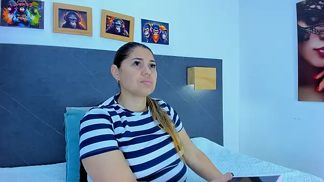 Andhrea Vale online show from March 12, 2026, 12:31 pm