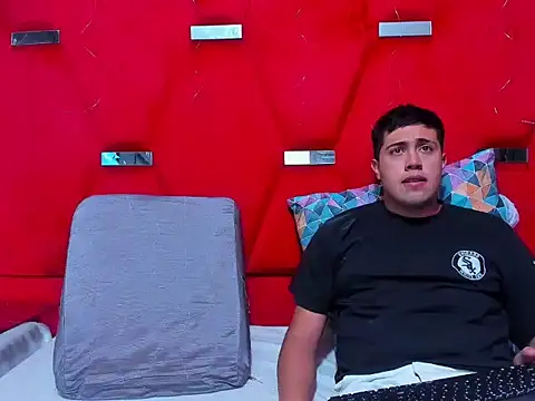 Emmaanddarling online show from November 15, 2025, 12:20 pm