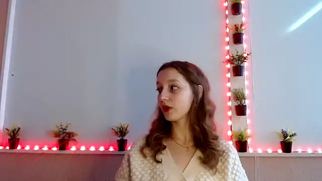 Snapshot of Curlyyy_Girl chatting on November 10, 2025, 12:10 pm Curlyyy Girl online show from November 10, 2025, 12:10 pm