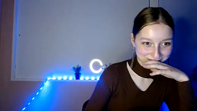 Snapshot of Curlyyy_Girl chatting on November 7, 2025, 2:54 pm Curlyyy Girl online show from November 7, 2025, 2:54 pm