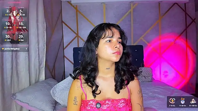 Snapshot of _vaiolet_owo chatting on February 9, 2026, 5:49 am vaiolet owo online show from February 9, 2026, 5:49 am