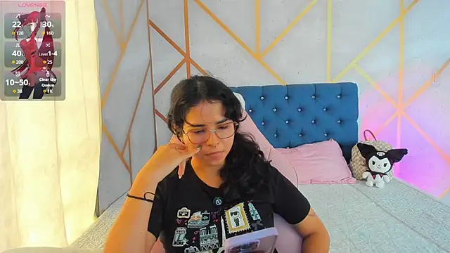 Snapshot of _vaiolet_owo chatting on February 20, 2026, 7:38 pm vaiolet owo online show from February 20, 2026, 7:38 pm