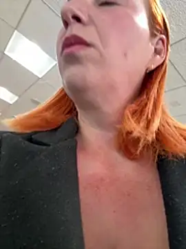 Snapshot of pervimilf chatting on June 10, 2026, 9:10 am pervimilf online show from June 10, 2026, 9:10 am