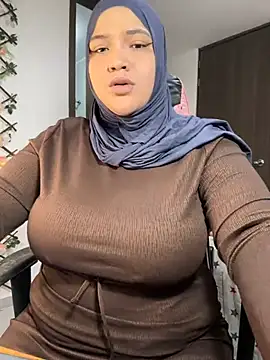 Snapshot of sweetmuslim01 chatting on March 16, 2025, 4:20 am sweetmuslim01 online show from March 16, 2025, 4:20 am