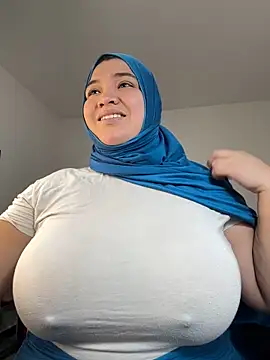 Snapshot of sweetmuslim01 chatting on February 17, 2025, 9:21 pm sweetmuslim01 online show from February 17, 2025, 9:21 pm