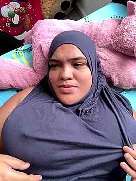 Snapshot of sweetmuslim01 chatting on September 27, 2025, 4:24 pm sweetmuslim01 online show from September 27, 2025, 4:24 pm