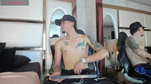 Sharon Tyga20 online show from November 8, 2025, 1:14 pm