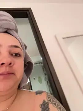 cleo wale  online show from November 14, 2025, 4:21 pm