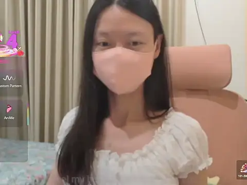 Snapshot of Lil-Cherries chatting on November 9, 2025, 4:00 pm Lil-Cherries online show from November 9, 2025, 4:00 pm