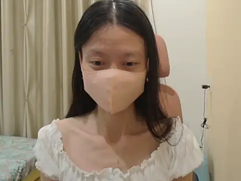 Snapshot of Lil-Cherries chatting on February 3, 2026, 2:44 pm Lil-Cherries online show from February 3, 2026, 2:44 pm