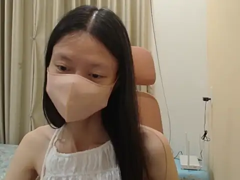 Snapshot of Lil-Cherries chatting on January 18, 2026, 5:27 pm Lil-Cherries online show from January 18, 2026, 5:27 pm